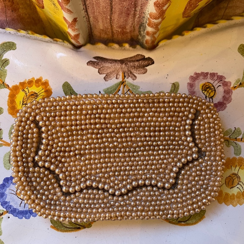 Vintage faux pearl and beaded coin purse〰️